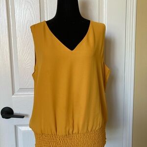 MELANIE LYNE: V-Neck Sleeveless Top - yellow gold